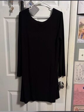 Old Navy Black Long-Sleeve Scoop Neck Dress